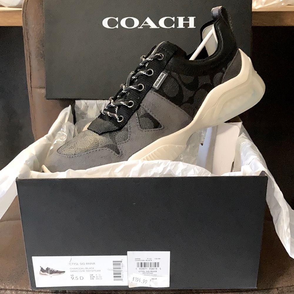 Coach - CTYSL SIG RNNR - size 9.5 Charcoal Black